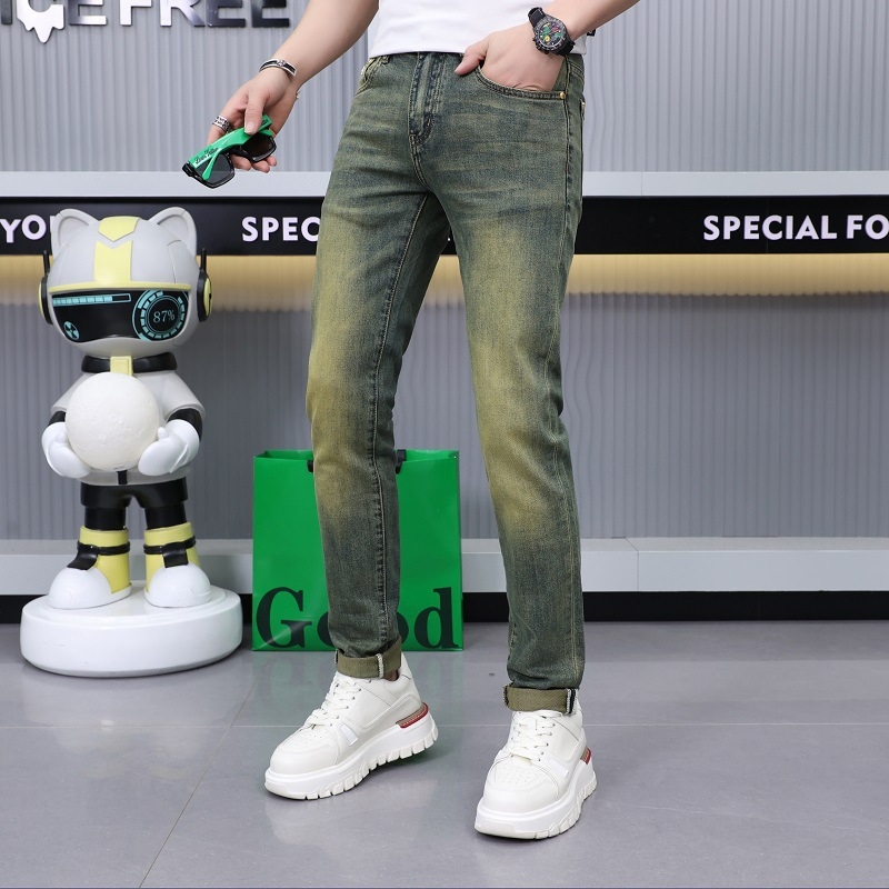 Jeansi bărbați Slim-fit, Croială mică drept, Spălate, Denim 93% bumbac, talie medie