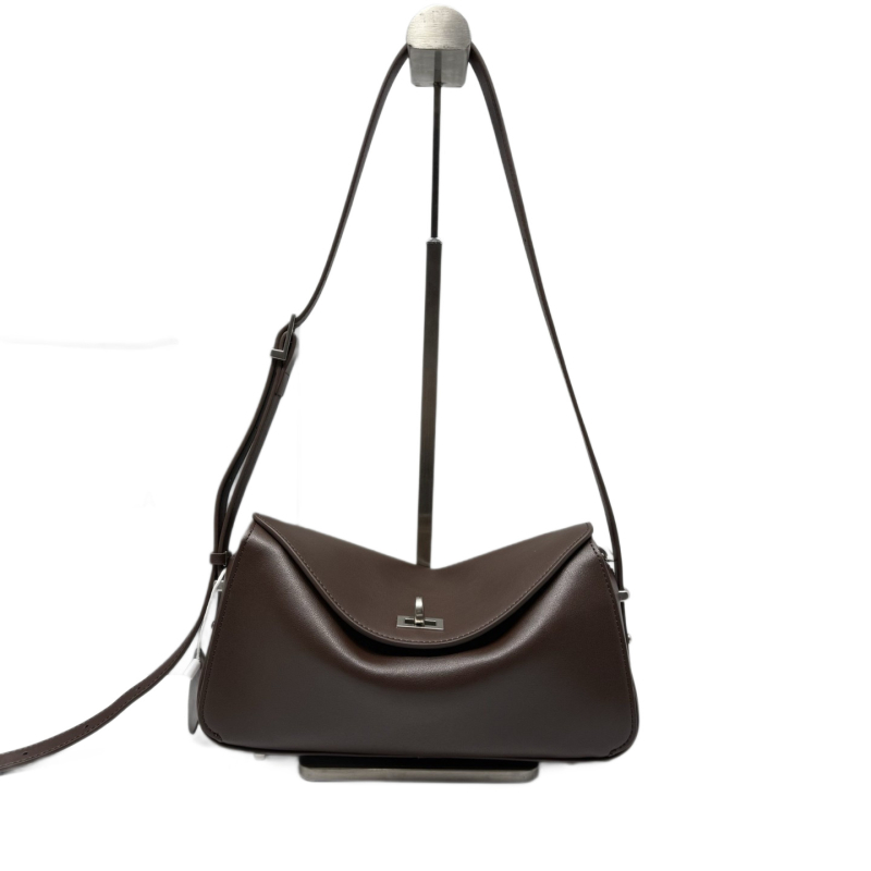 Torba za rameno od prave kože s preklopnim zatvaranjem, stil messenger/crossbody, velik kapacitet, unutarnji džepovi sa zipom i džep za telefon