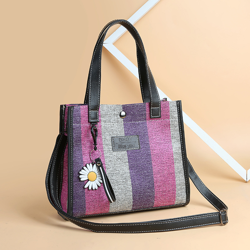 Ženska crossbody torbica — mali kvadratni oblik, PU materijal, magnetska kopča, vodoravni kvadrat, poliester podstava