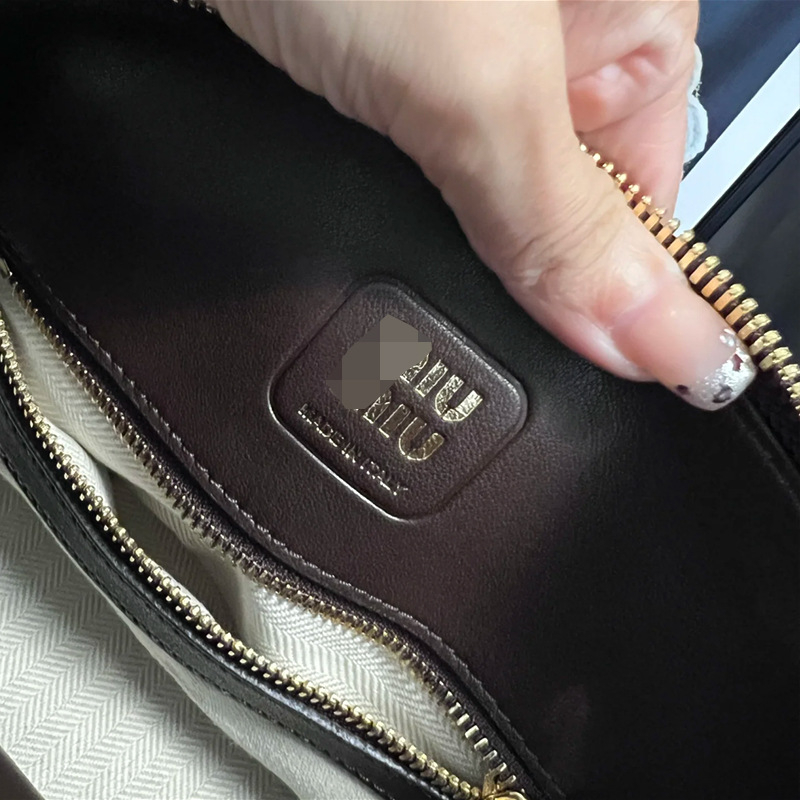 Torba školjkastog oblika od prave kože — gradski stil jednostavnosti, zatvarač, podstava poliester-pamuk