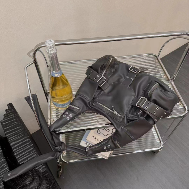 Vintage kožna torbica za pazuhe u punk stilu s više pretinaca (Materijal: PU; Stil torbice: ispod pazuha; Oblik: horizontalni kvadrat; Zatvaranje: zip; Unutarnji sloj: Da)