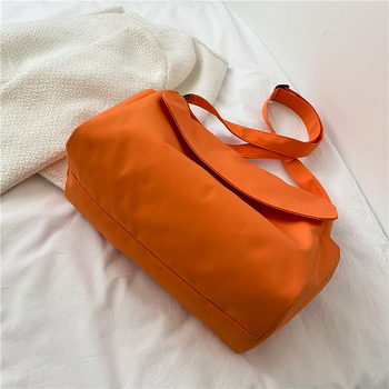 Notelli crossbody torba u ulicnom stilu, Oxford platno, horizontalni kvadratni oblik, zatvaranje poklopcem, poliester podstava