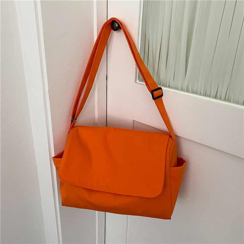 Notelli crossbody torba u ulicnom stilu, Oxford platno, horizontalni kvadratni oblik, zatvaranje poklopcem, poliester podstava