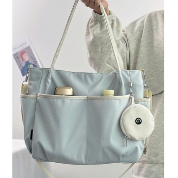 Torba Tote: Oxford platno, zatvarač, poliester podstava, horizontalni kvadratni oblik, tri naramenice