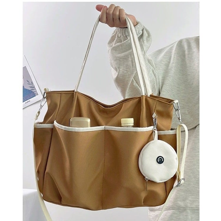 Torba Tote: Oxford platno, zatvarač, poliester podstava, horizontalni kvadratni oblik, tri naramenice