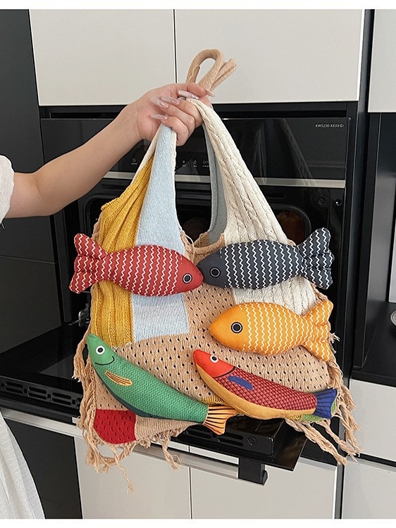 Pletena tote torba s boemskim stilom, opušten stil, vuneni materijal, vertikalni kvadratni oblik, otvoreni gornji dio, poliester podstava, skriveni džep na zip i džep za telefon, jedna naramenica