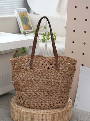 Torba tote od slame, minimalistički gradski stil, otvoreni vrh, vodoravni četverokutni oblik, dvostruke naramenice, ljeto 2025