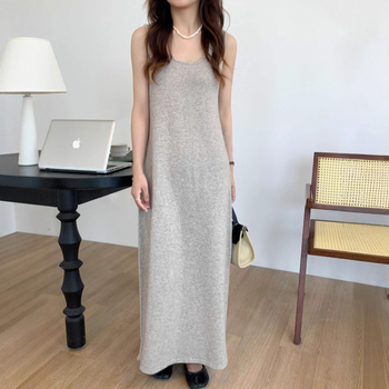 Rochie de maternitate fără mâneci, guler în formă de U, lungă peste genunchi, croi lejer, fibre acrilice până la 30%