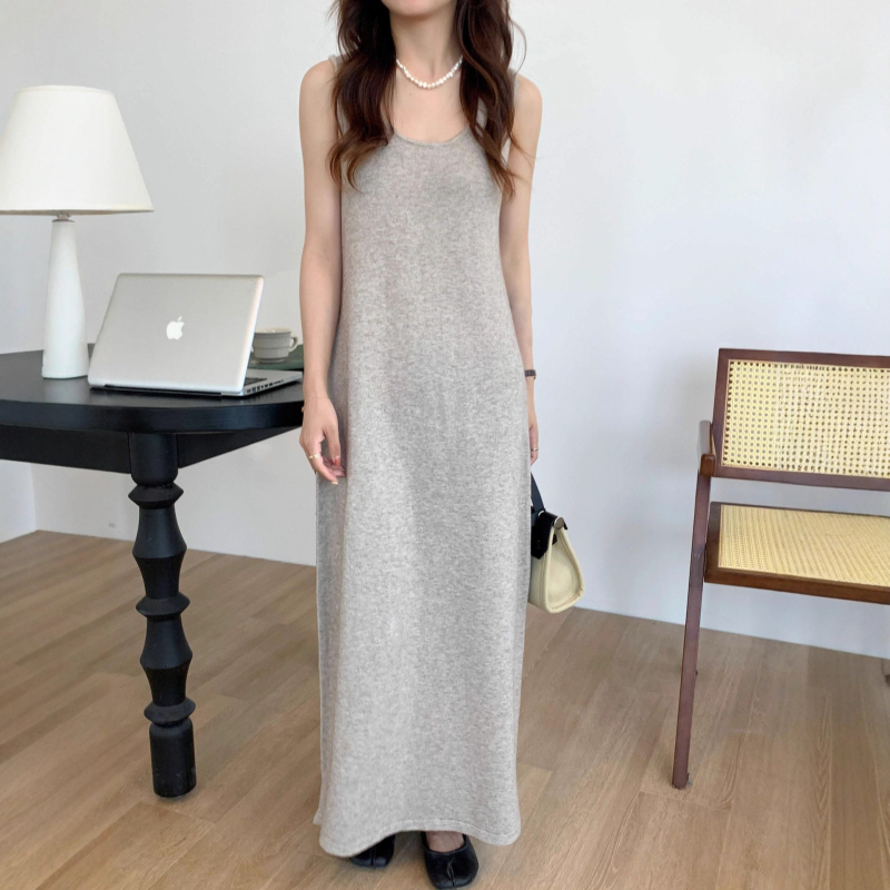 Rochie de maternitate fără mâneci, guler în formă de U, lungă peste genunchi, croi lejer, fibre acrilice până la 30%