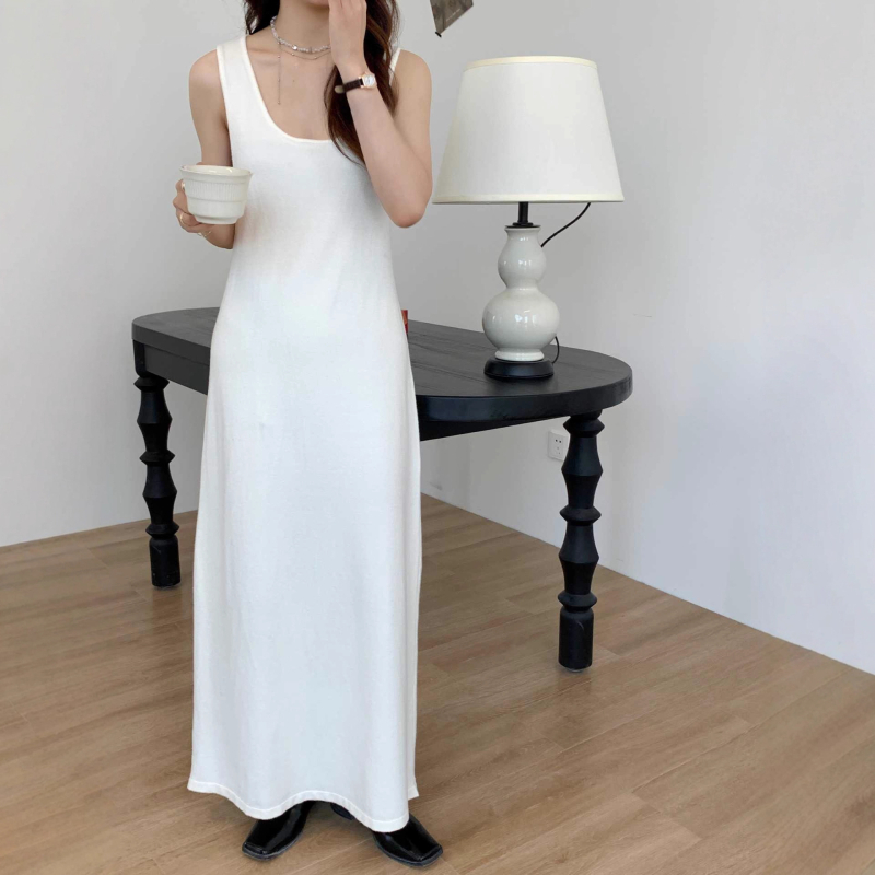 Rochie de maternitate fără mâneci, guler în formă de U, lungă peste genunchi, croi lejer, fibre acrilice până la 30%