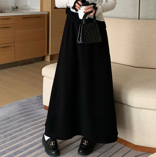 Fustă tricotată în linie A, fără guler, fără mâneci (Lungime medie; Amestec cașmir-poliester)