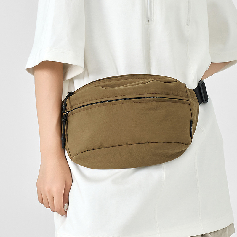 Crossbody torba – ulični stil, najlon, lagana, zatvarač, unutarnji džep s patchom, poliester podstava, ljeto 2025