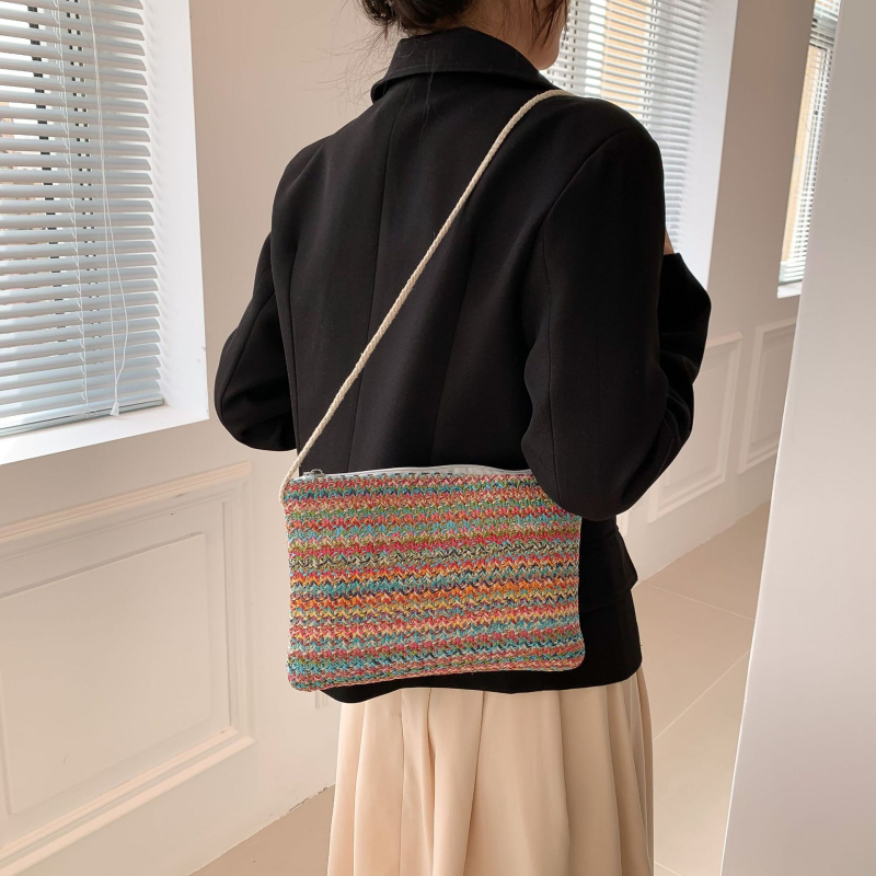 Torba od slame u ulicnom stilu, oblik torbe-pismo, crossbody, horizontalno kvadratna, zatvarač, trodimenzionalni dizajn