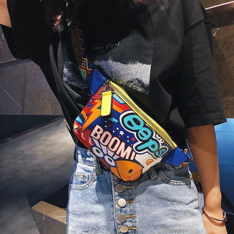 Crossbody torba, urbani stil, PU materijal, zatvarač, print slovima, poliester podstava (urbani stil, PU materijal, zatvarač, print slovima, poliester podstava)