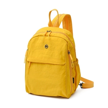 Batoh s ohnutým ramenným popruhom | ultraľahký, vodoodolný nylon; kapacita do 20 L; 8-palcový notebook