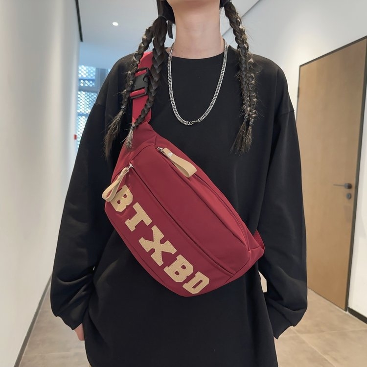 Harajuku inspirirana torbica za prsa, svakodnevna uporaba, od Oxford platna, zatvarač, poliester podstava, unutarnje džepove za mobitel i džep sa zatvaračem, s unutarnjom pregradom