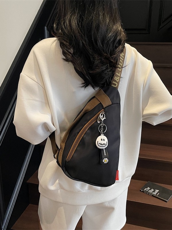 Ženska crossbody torba – Oxford tkanina, vertikalni četvrtasti oblik, zatvarač, poliester podstava, laminirani unutarnji džep