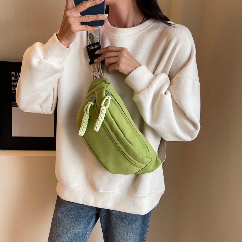 Crossbody torba od Oxford materijala sa zatvaračem – ulični stil, proljeće 2024