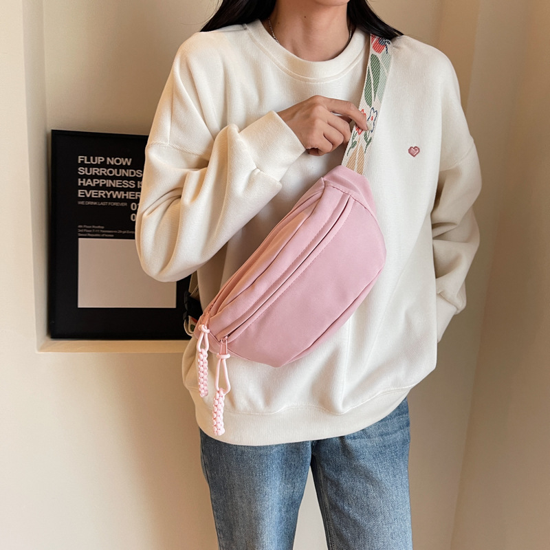 Crossbody torba od Oxford materijala sa zatvaračem – ulični stil, proljeće 2024