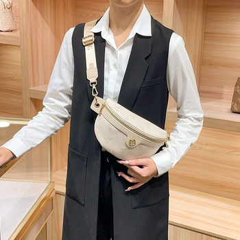 Ženska crossbody torba, dumpling oblik, visoko kvalitetna sintetička koža, zatvaranje na zip, unutarnji džepovi: zip, džep za telefon, džep za identifikaciju