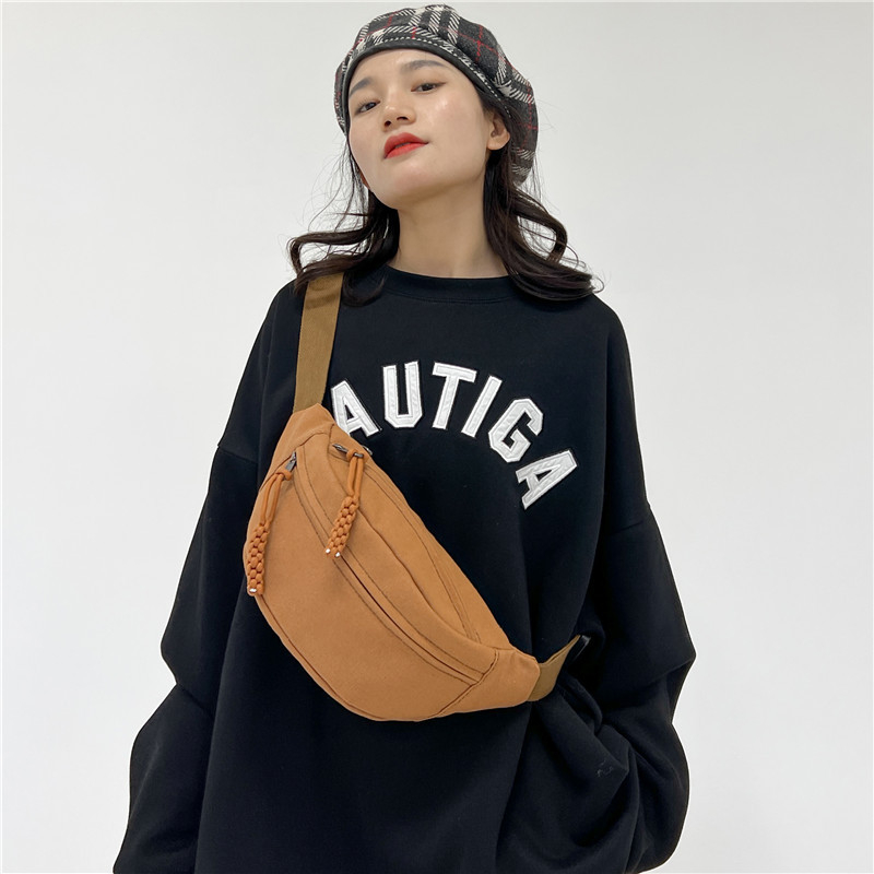 Platnena crossbody torba, ulični stil, džep za telefon, mekani 3D vanjski dio, poliester podstava, zatvarač