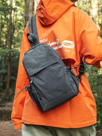 Turistický štýl kompaktný batoh – unisex, nylon, kapacita do 20 L, vrecko na 8-palcový notebook