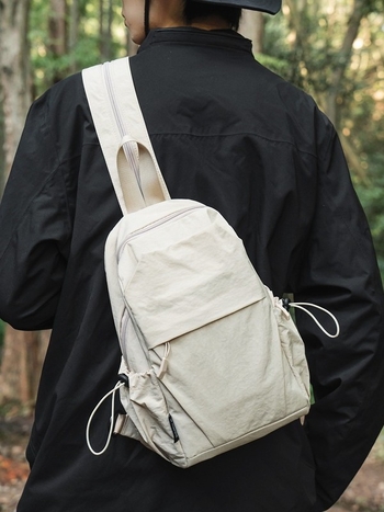 Turistický štýl kompaktný batoh – unisex, nylon, kapacita do 20 L, vrecko na 8-palcový notebook