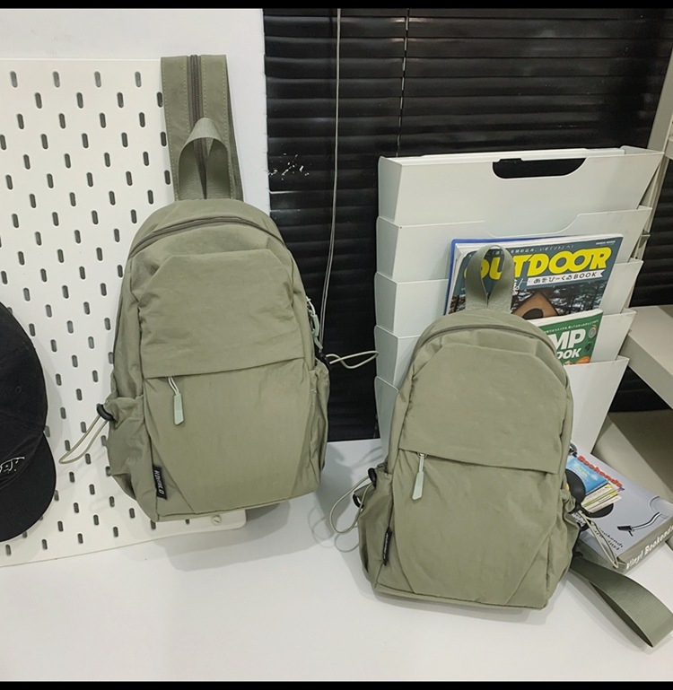 Turistický štýl kompaktný batoh – unisex, nylon, kapacita do 20 L, vrecko na 8-palcový notebook