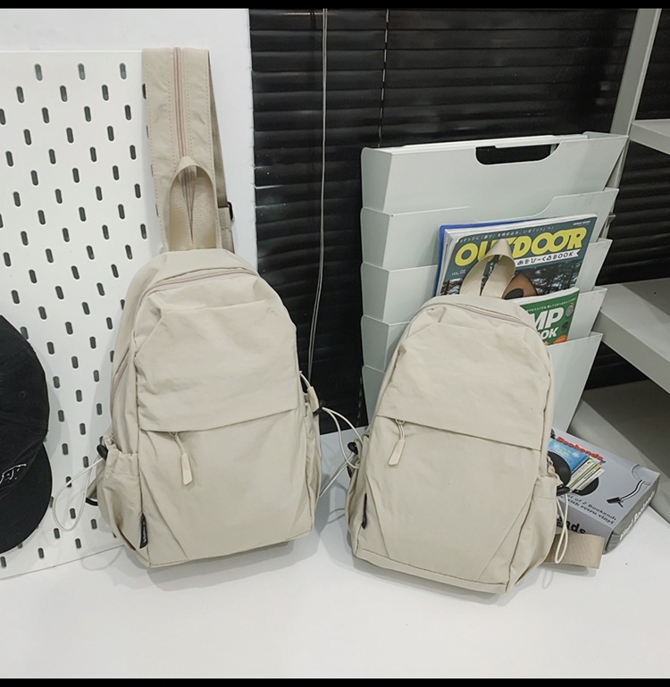 Turistický štýl kompaktný batoh – unisex, nylon, kapacita do 20 L, vrecko na 8-palcový notebook