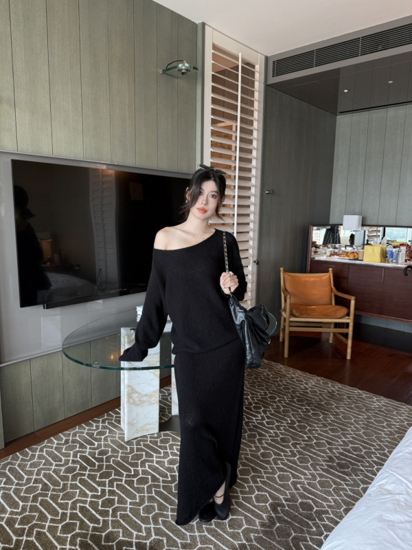 Σετ γυναικείου πλεκτού πουλόβερ από βαμβάκι με φούστα Α-γραμμής, μακρύ μανίκι, φθινοπωρινό 2025, στυλ Ιαπωνο-Κορεατικό χαλαρωτικό, casual σύνολο