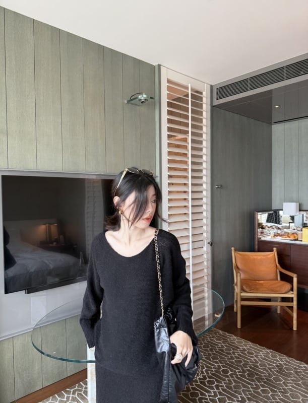 Σετ γυναικείου πλεκτού πουλόβερ από βαμβάκι με φούστα Α-γραμμής, μακρύ μανίκι, φθινοπωρινό 2025, στυλ Ιαπωνο-Κορεατικό χαλαρωτικό, casual σύνολο