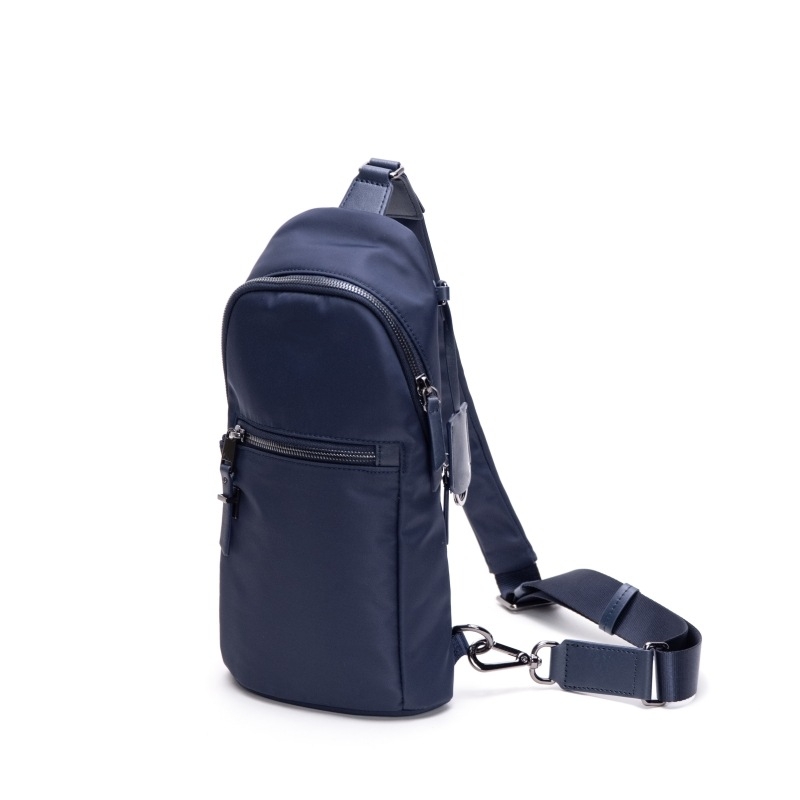 Nylon dama crossbody torba s urbanim minimalističkim stilom, zatvarač, unutarnji džepovi za telefon i dokumente, proljeće 2025