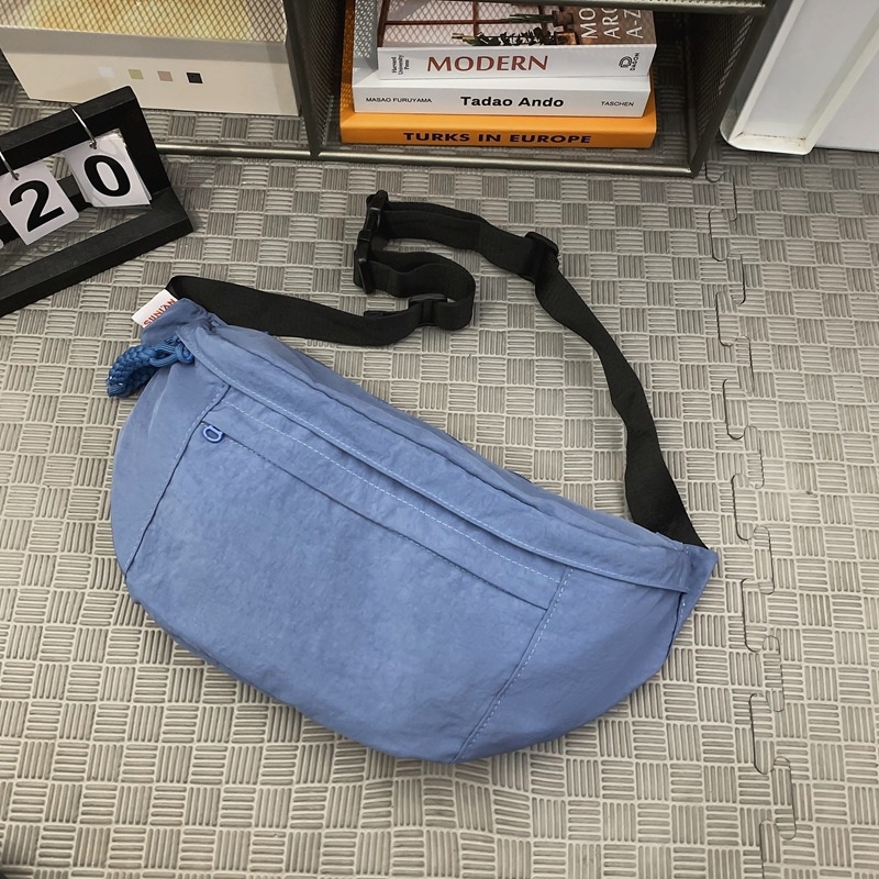 Najlon crossbody torba preko ramena sa zatvaračem, skrivenim džepom i pretincima
