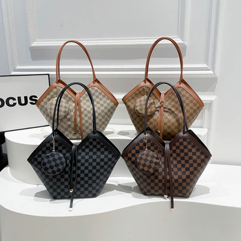 Tote torba, gradski minimalistički stil, PU materijal, zatvaranje na zip, horizontalni pravokutni oblik, poliester podstava