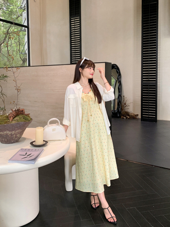 Γυναικείο μακρυμάνικο πόλο πουκάμισο με λεπτομέρεια patchwork, ύφασμα βισκόζη (50–70% βισκόζη), ελαφρώς φαρδιά γραμμή