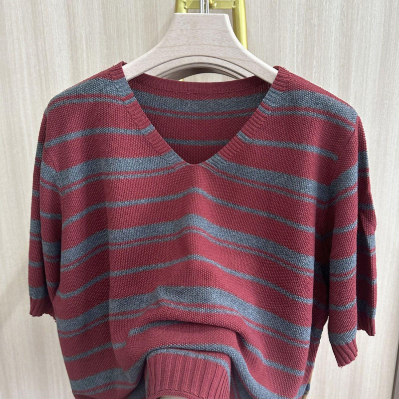 Πλεκτό τοπ με V-λαιμό, ριγέ σχέδιο, φαρδιά γραμμή, μανίκι τύπου bullhorn, chenille ύφασμα με ελαστικό <30%