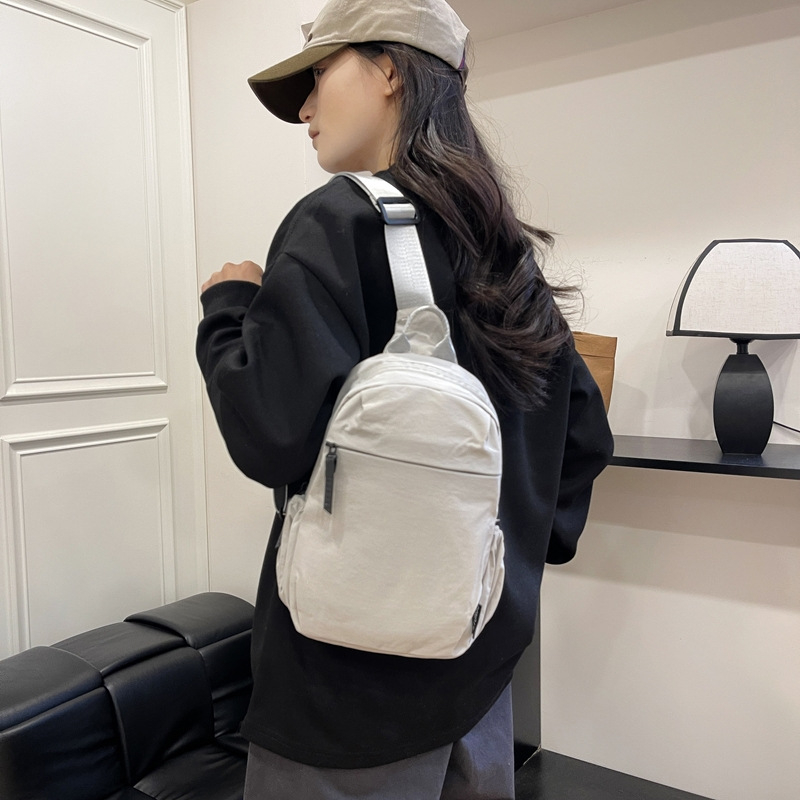 Ženska nylon crossbody torba, 8024, zatvarač, podstava od poliestera, unutarnji džep sa zatvaračem, proljeće 2026