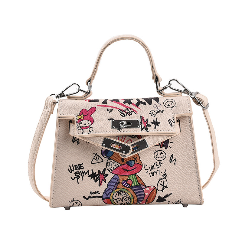 PU Crossbody Kelly torba, vertikalno kvadratnog oblika, zatvaranje kopčom, jedna naramenica, unutarnja džep za telefon.