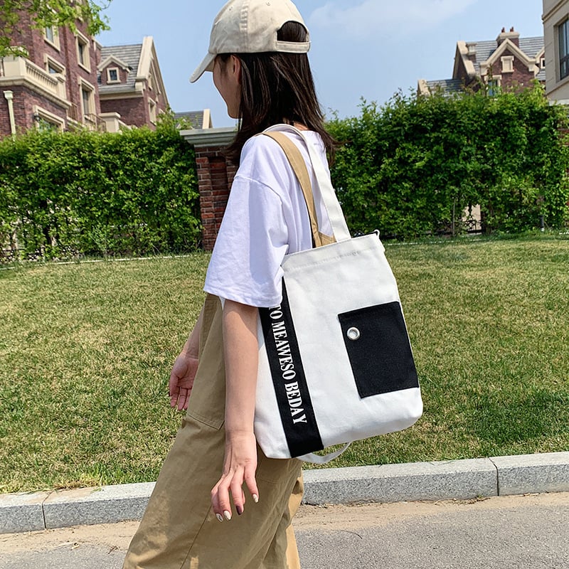 Vászon válltáska - függőleges négyzetes forma, cipzáras zárás és belső zsebek