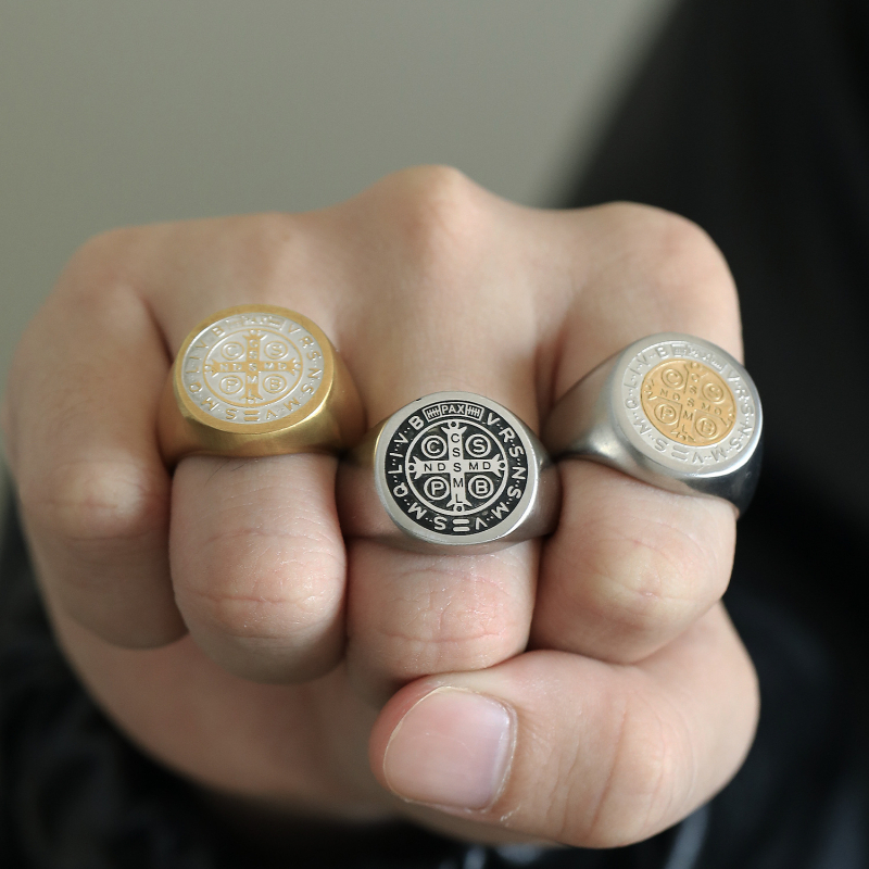 Prsten od titan čelika, geometrijski muški dizajn, elektroplatinirani završetak, punk stil (titanska čelična; geometrijski muški dizajn; elektroplatinirani završetak; punk stil)