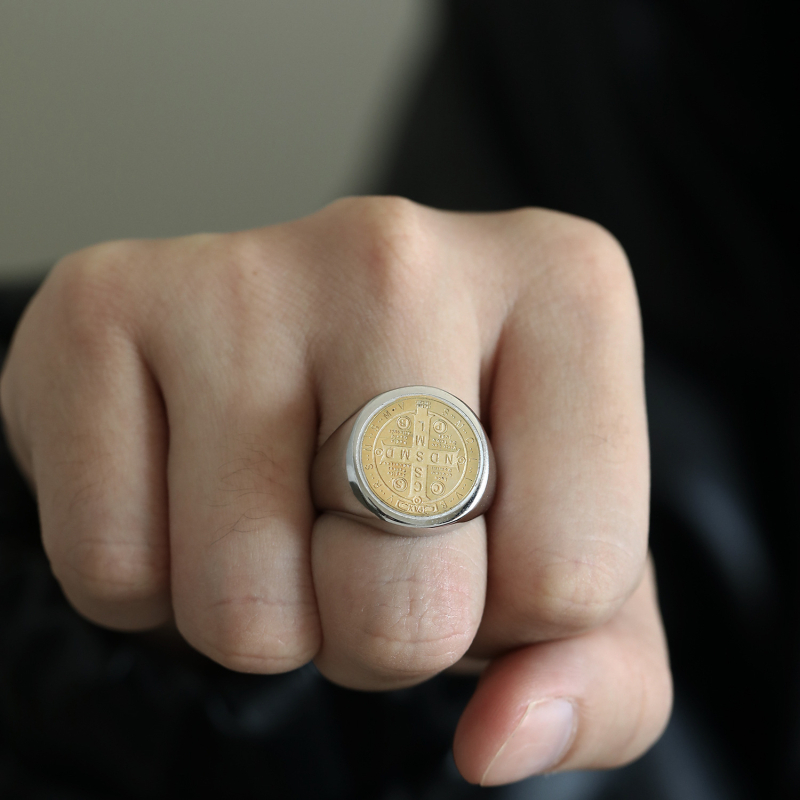Prsten od titan čelika, geometrijski muški dizajn, elektroplatinirani završetak, punk stil (titanska čelična; geometrijski muški dizajn; elektroplatinirani završetak; punk stil)