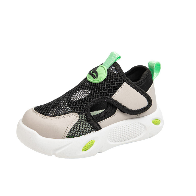 Dječje sportske sandale s PU gornjim dijelom, prozračnom mrežicom, gumom na potplati, zatvaranje s rotirajućim gumbom i ugrađeno svjetlo.