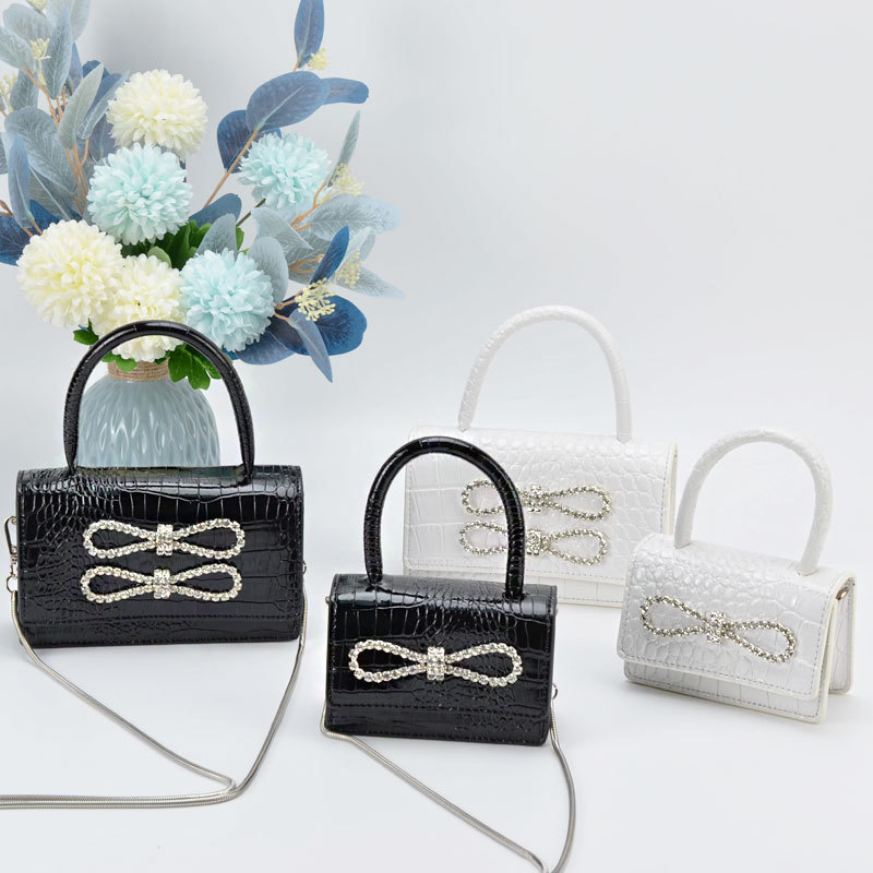 PU torbica za ramena s krokodilskim uzorkom i magnetskim zatvaračem