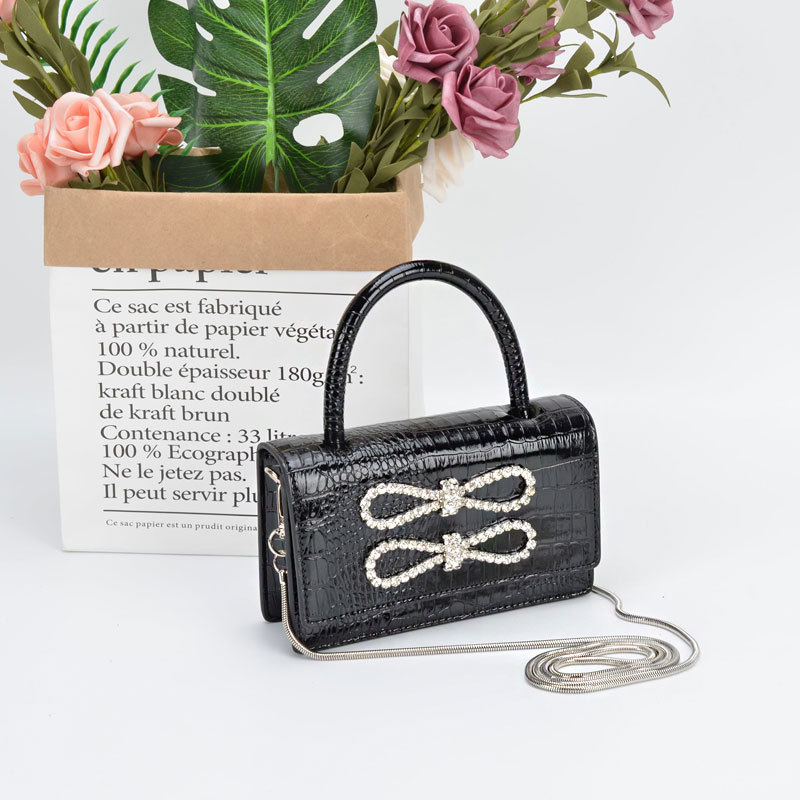 PU torbica za ramena s krokodilskim uzorkom i magnetskim zatvaračem