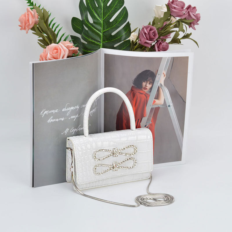 PU torbica za ramena s krokodilskim uzorkom i magnetskim zatvaračem