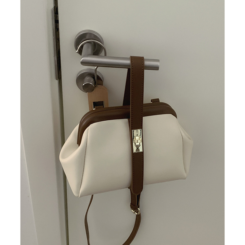 Geantă crossbody în formă de cochilie, din PU, închidere cu clips, formă orizontală pătrată, curea cu o singură curea
