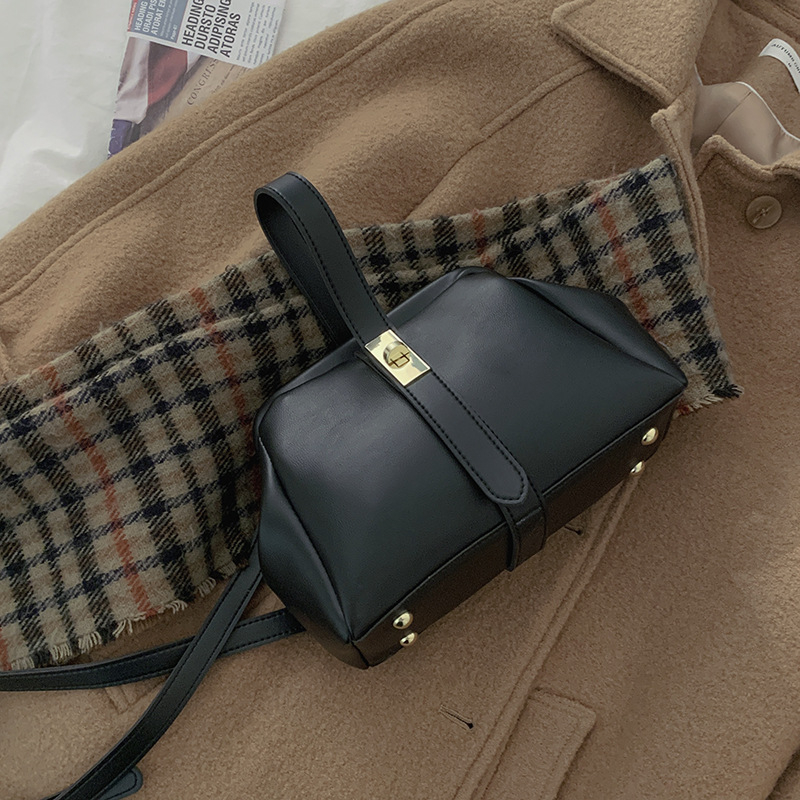 Geantă crossbody în formă de cochilie, din PU, închidere cu clips, formă orizontală pătrată, curea cu o singură curea