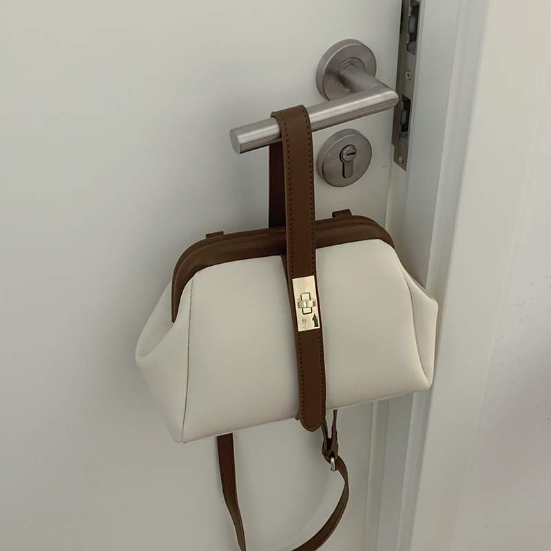 Geantă crossbody în formă de cochilie, din PU, închidere cu clips, formă orizontală pătrată, curea cu o singură curea