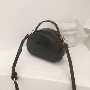 PU crossbody torbica, školjka oblik, ulični trend, zip otvor, jedna naramenica (Stil: ulicni trend; Materijal: PU; Oblik: školjka; Otvaranje: zip; Naramenica: jedna)