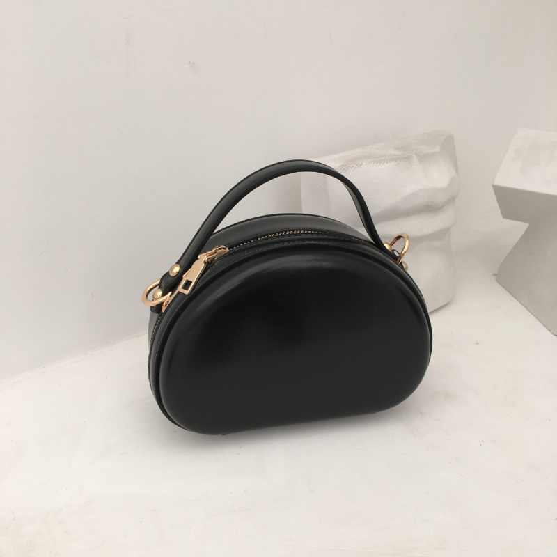 PU crossbody torbica, školjka oblik, ulični trend, zip otvor, jedna naramenica (Stil: ulicni trend; Materijal: PU; Oblik: školjka; Otvaranje: zip; Naramenica: jedna)
